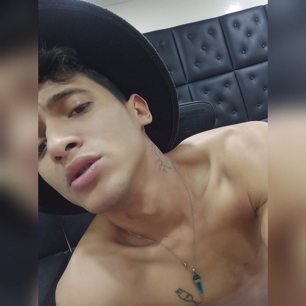 Model AlanMayer