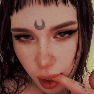 Live TS Show of Alice_moonshard Alice_moonshard