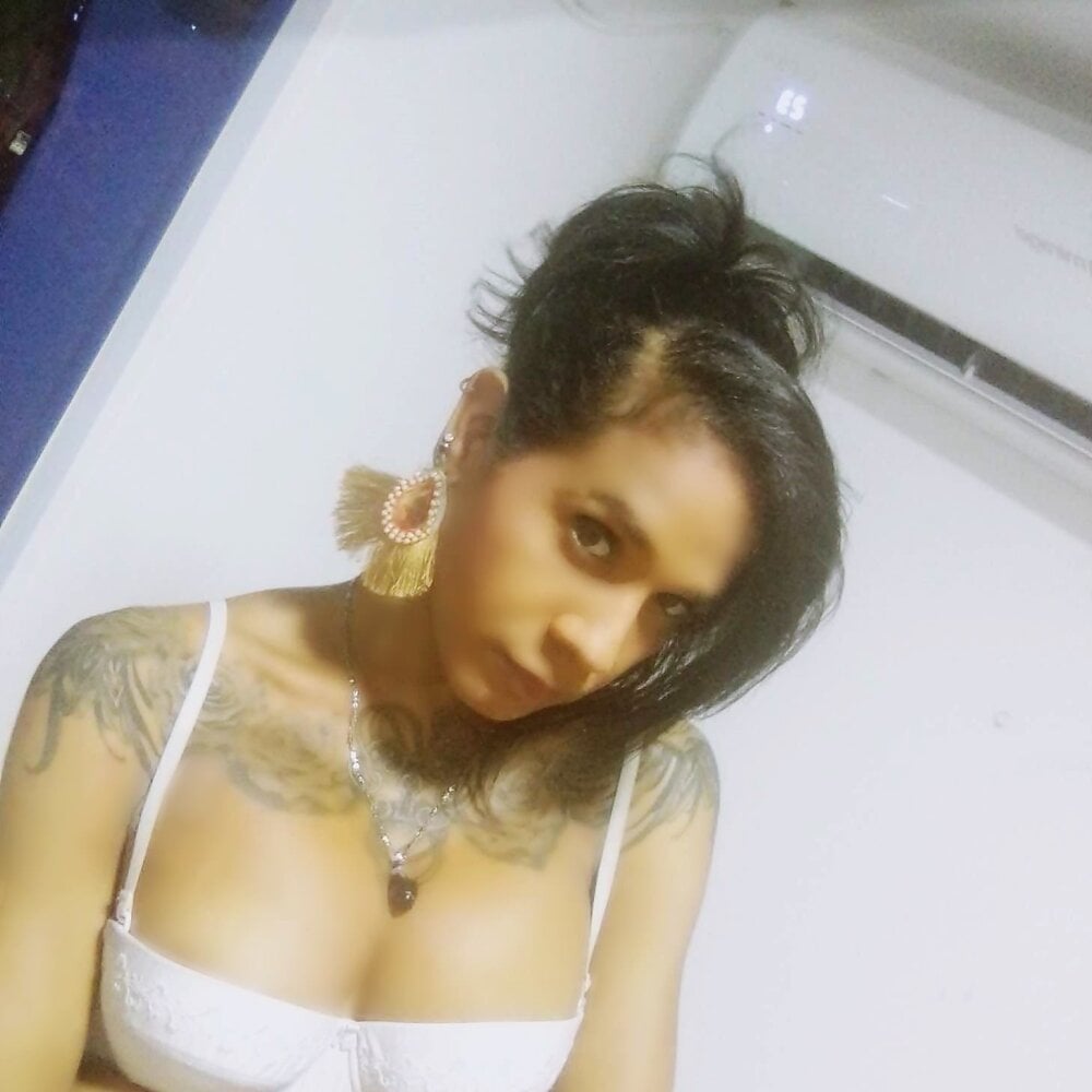 Model AngelicaDollTs