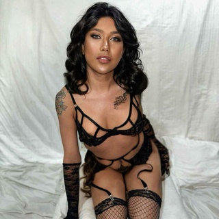 AtashaNicoLe