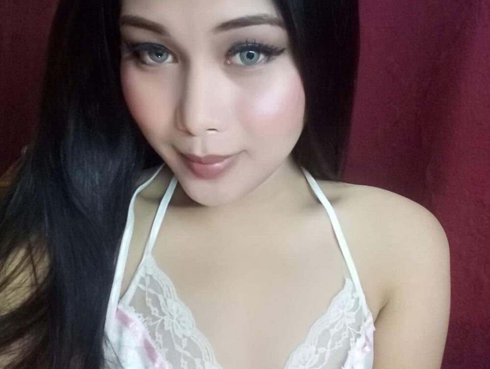 Model Cumshooterqueen