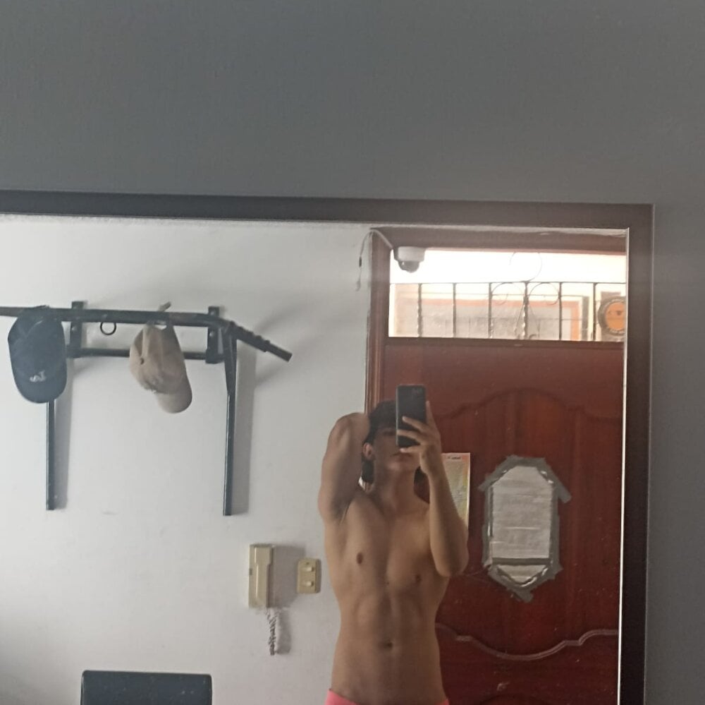 Dani_cumboy Profile