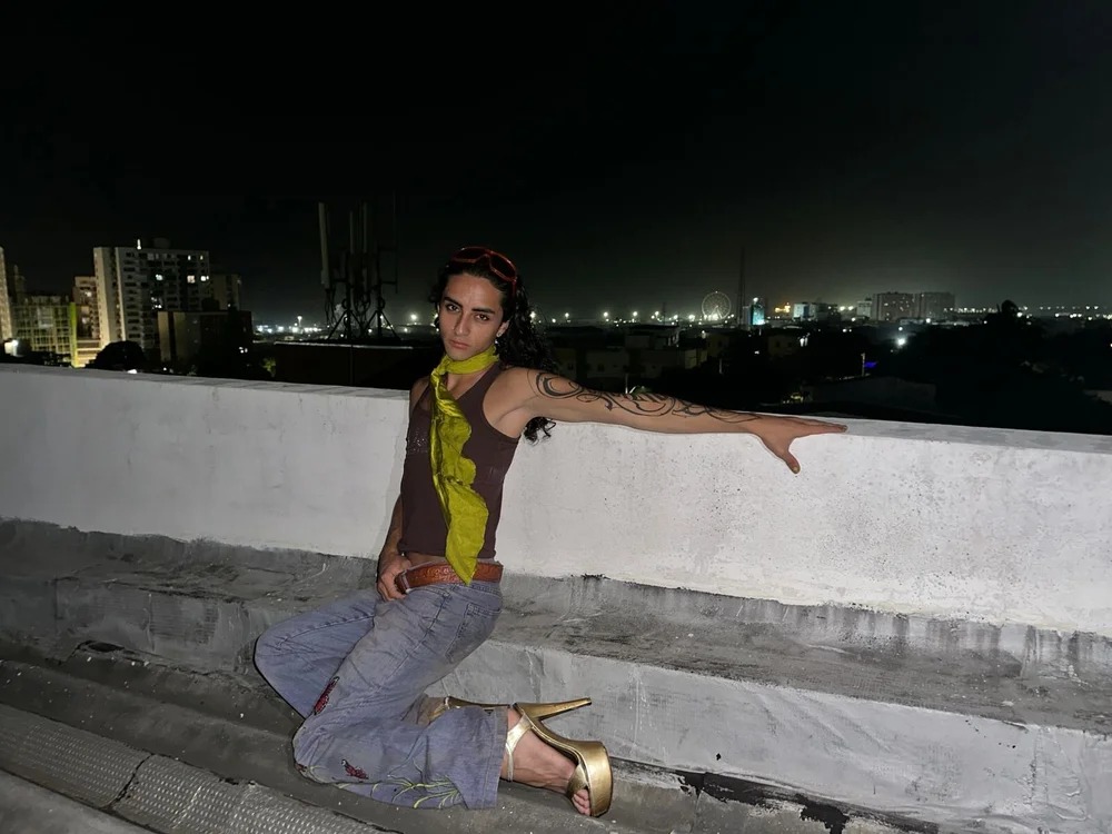 Model Divine_____