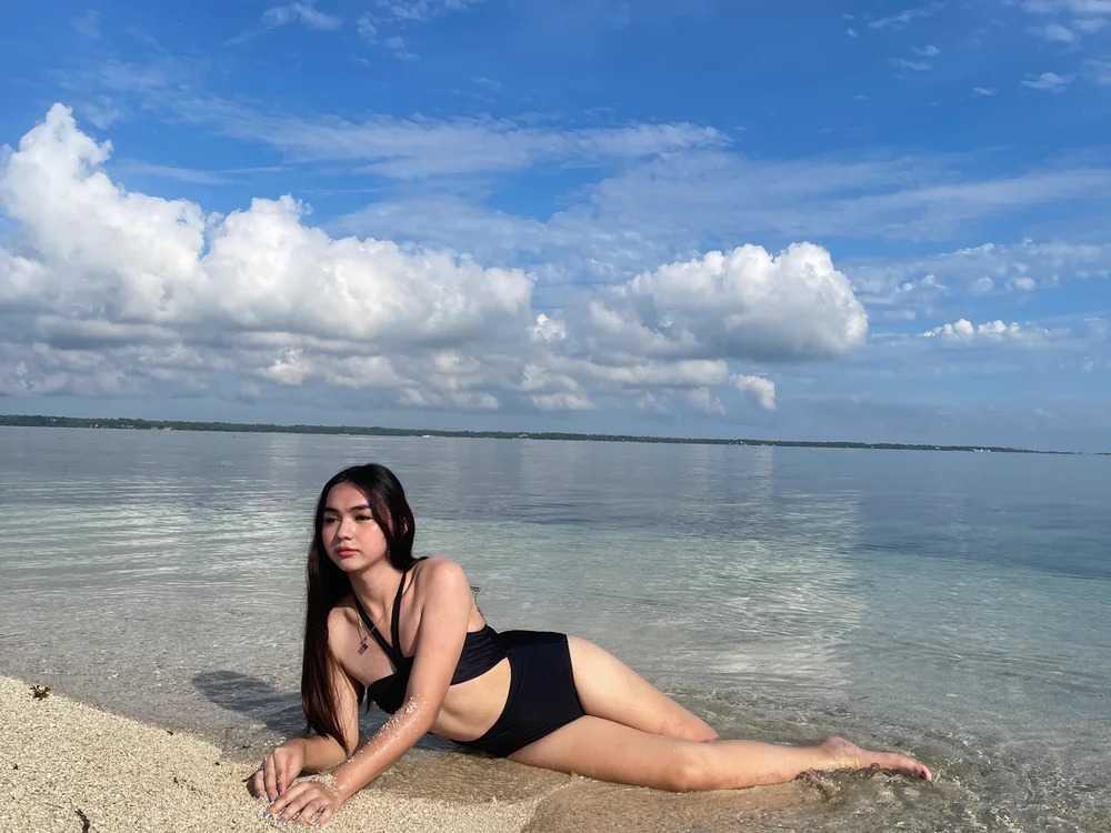 Model EtherealRae