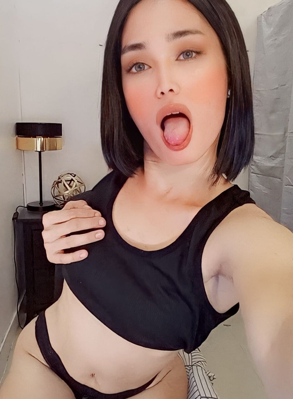 Model Gifted_Huge_Selfsucker
