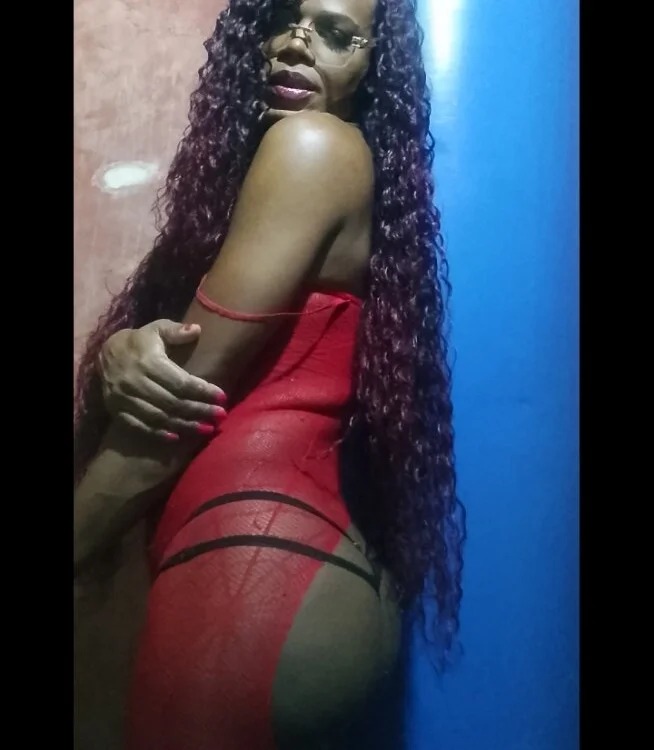 Model HonneyVictoria