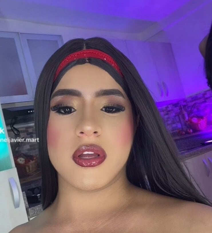 Model Kendall__hot__