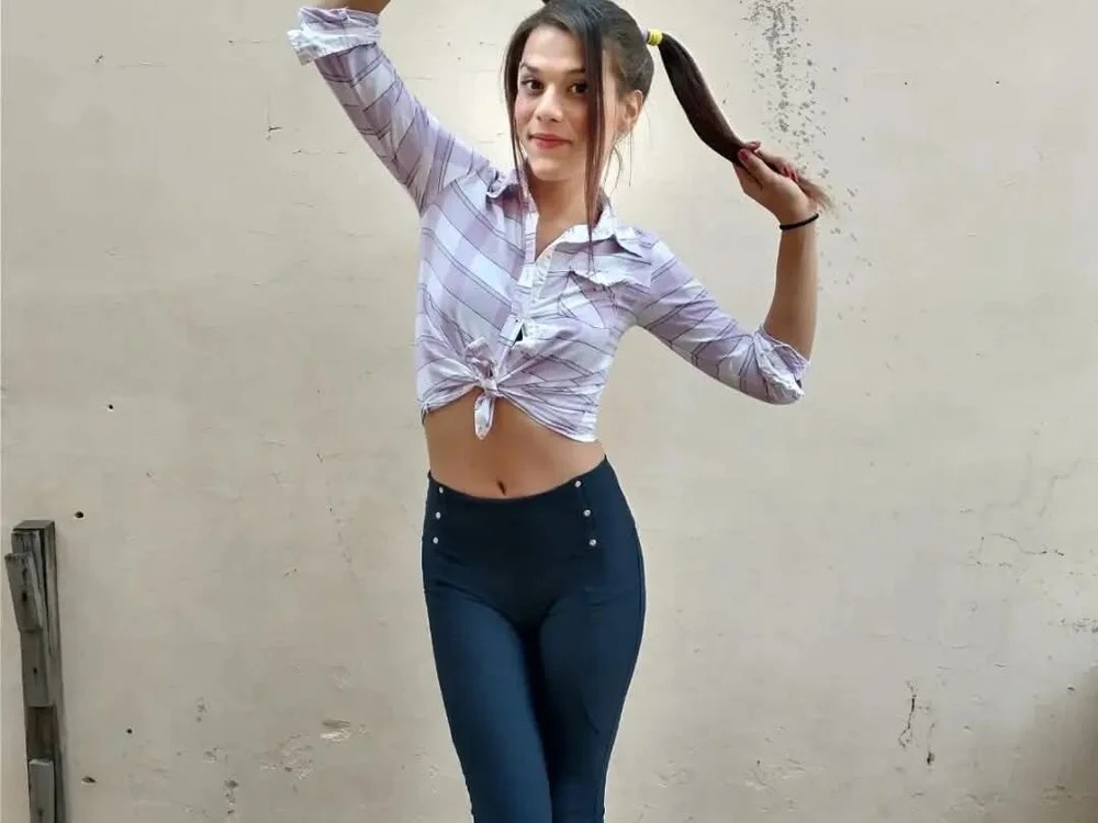 Model MeninaSapeca