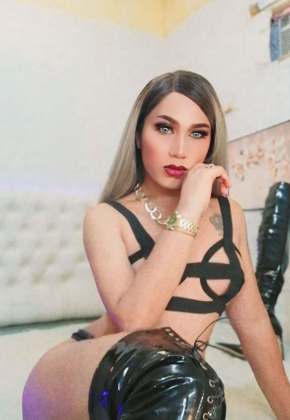 Model MissVeraa