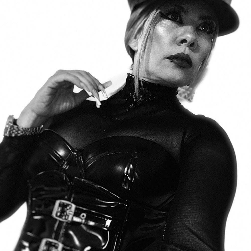 MistressAndre Profile