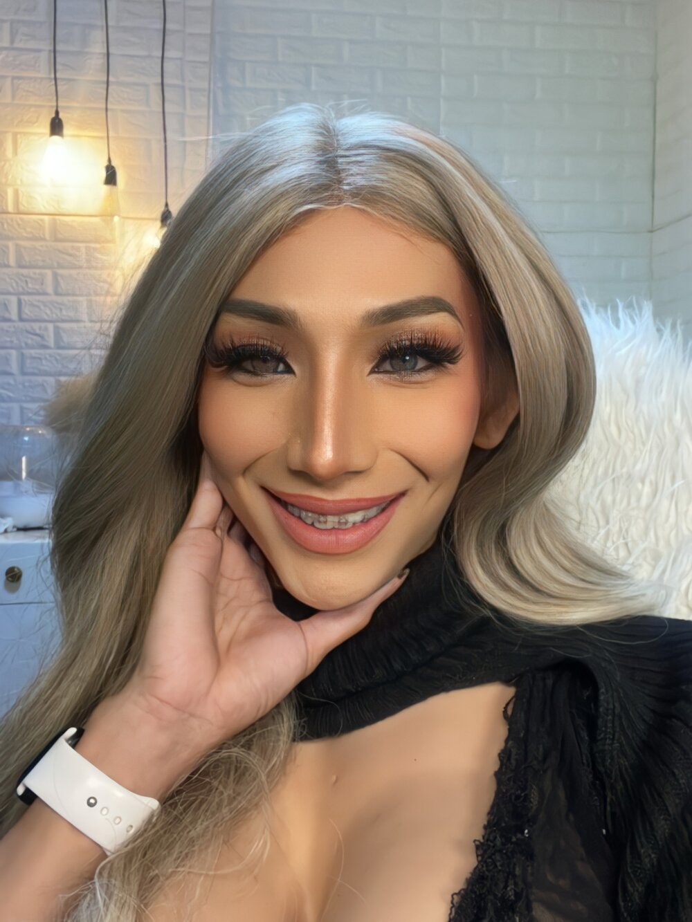 Model PisceanPixie