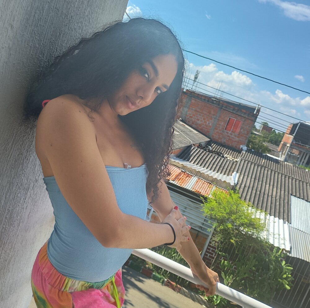 Rachel_bigcock999's Chat Model Rachel_bigcock999
