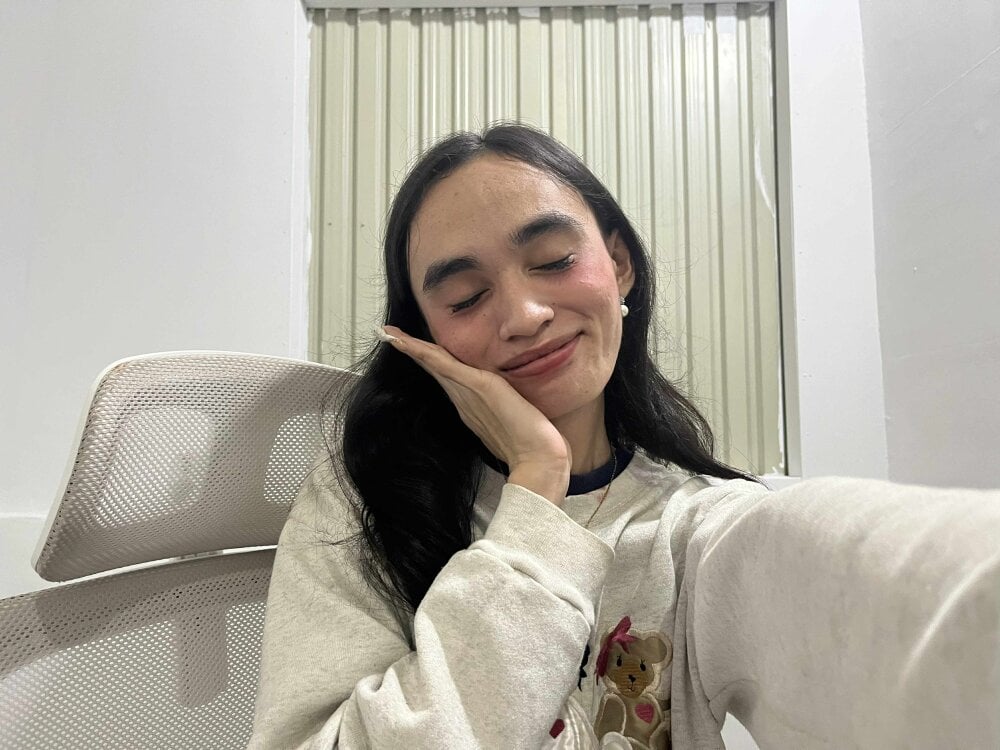 Model SecretlySummer