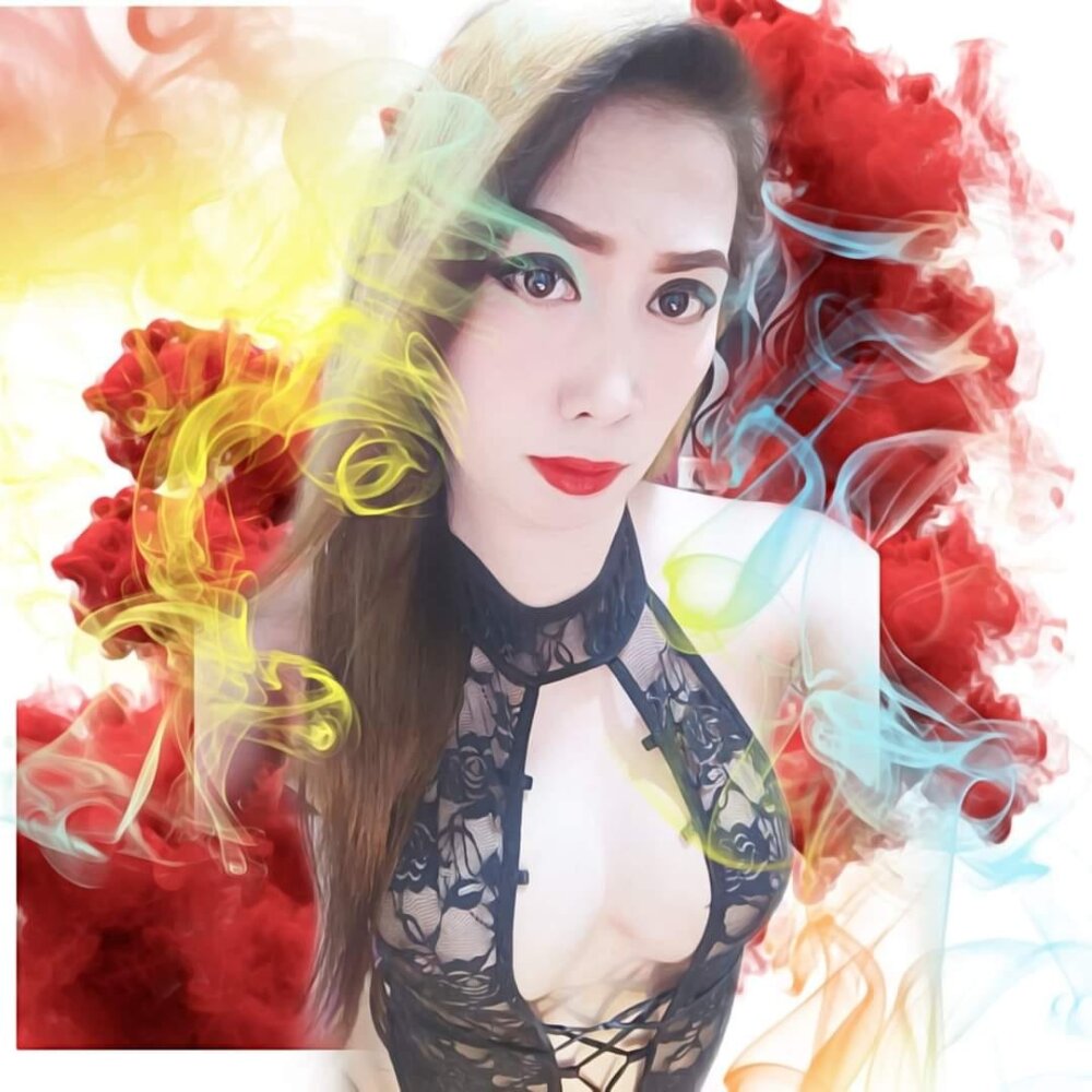 Model SeductiveAppleTS