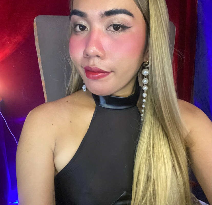 Sexycock_kerara's Chat Model Sexycock_kerara