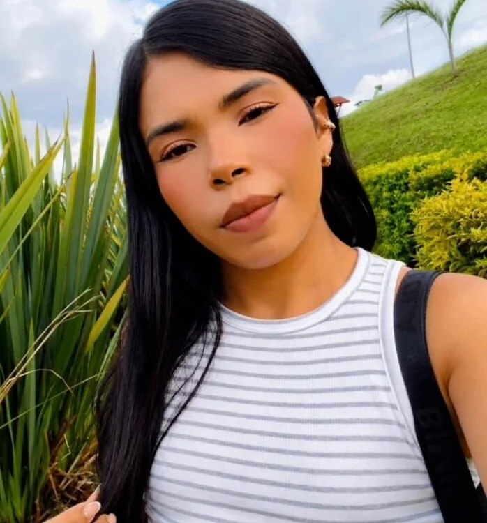 Model SheylaWalker