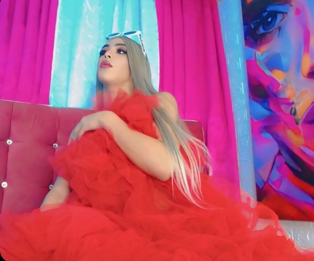 Model TiffanyMackensyy