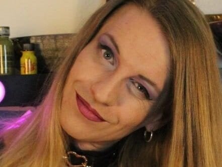 Model VickySecret_de