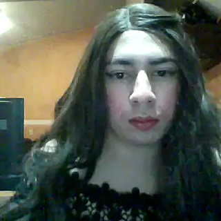 Yasmin_Paez99