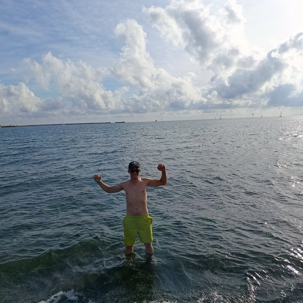 Model _Gabriela_5Live