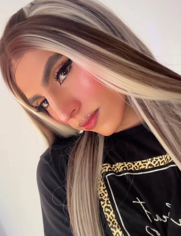 Model _sweetnicolle_