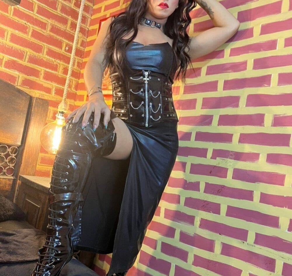 Model anthonella2022