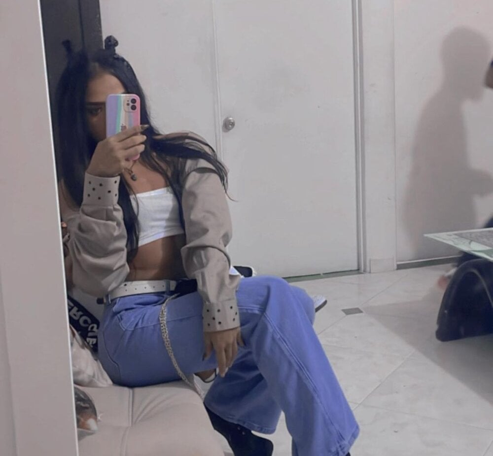 Model big_cock_horse