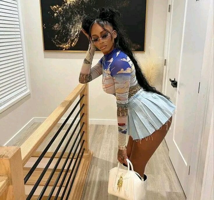 Model blisinblack_23