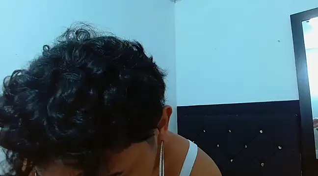Model carolaayth