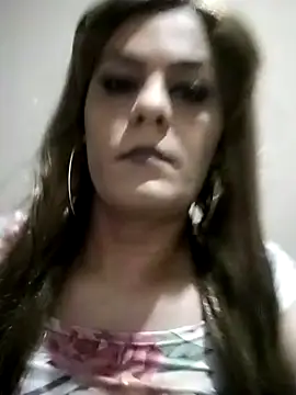 Model carolinacdzinha