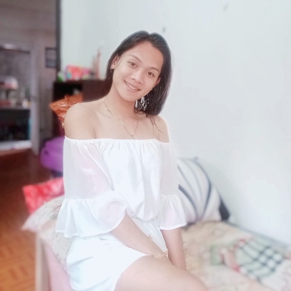 Model dreamasianflor69