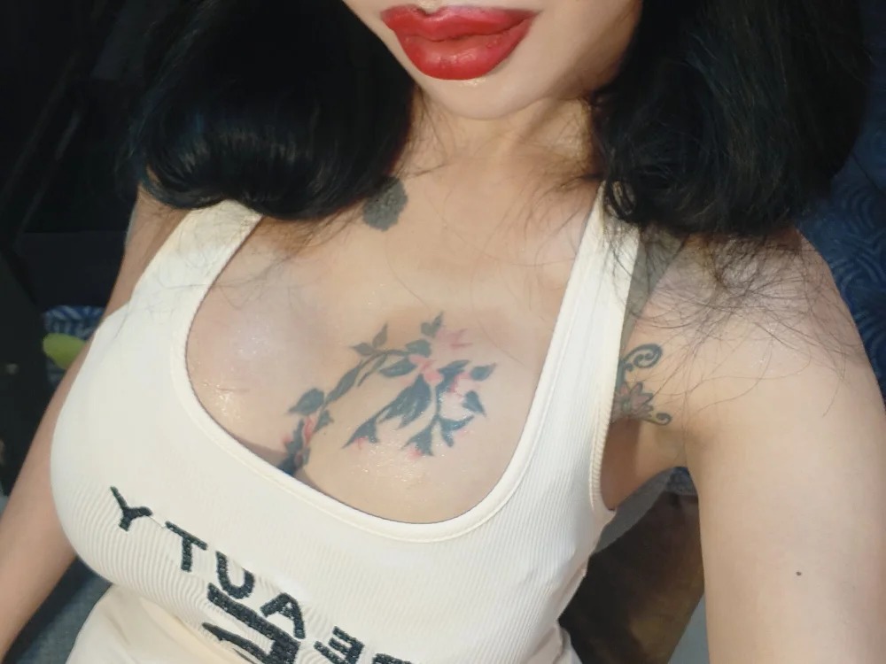 Model goddesspakshit