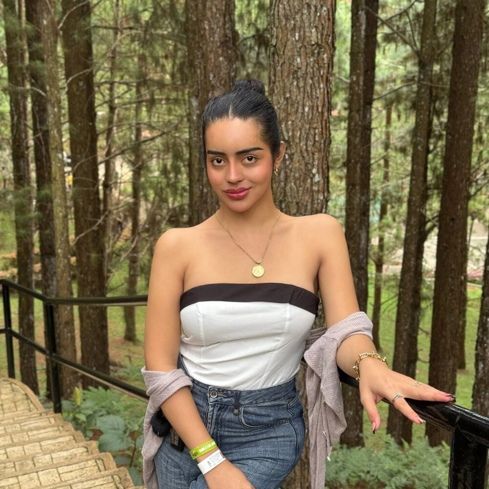 Model midnight_tease69