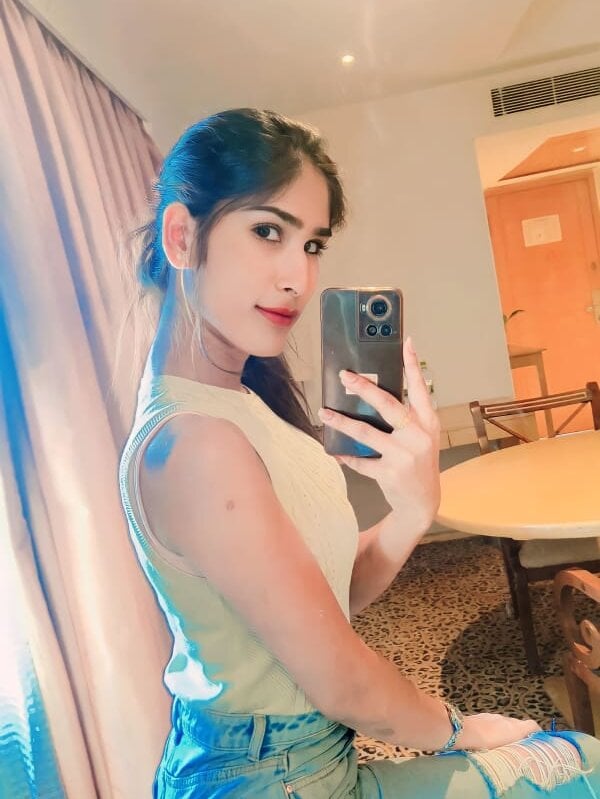 Model preethisupermodel