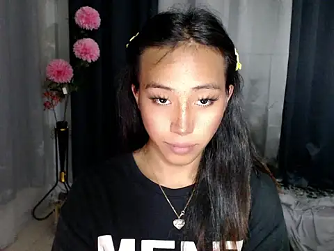 Model sweetiie_caren