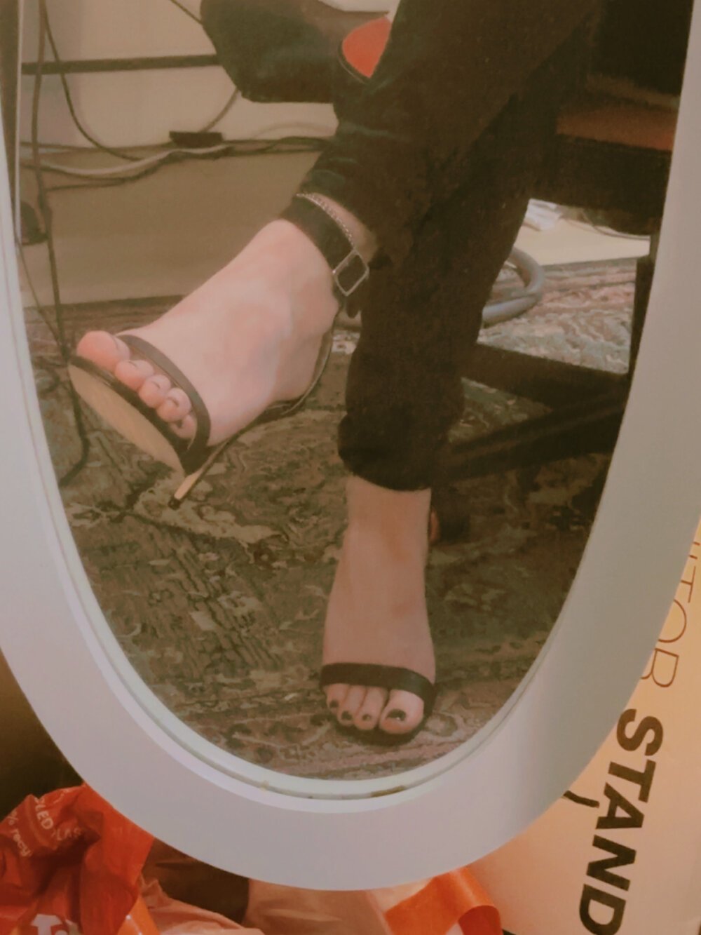 that_selfsuck_girl's Chat Model that_selfsuck_girl