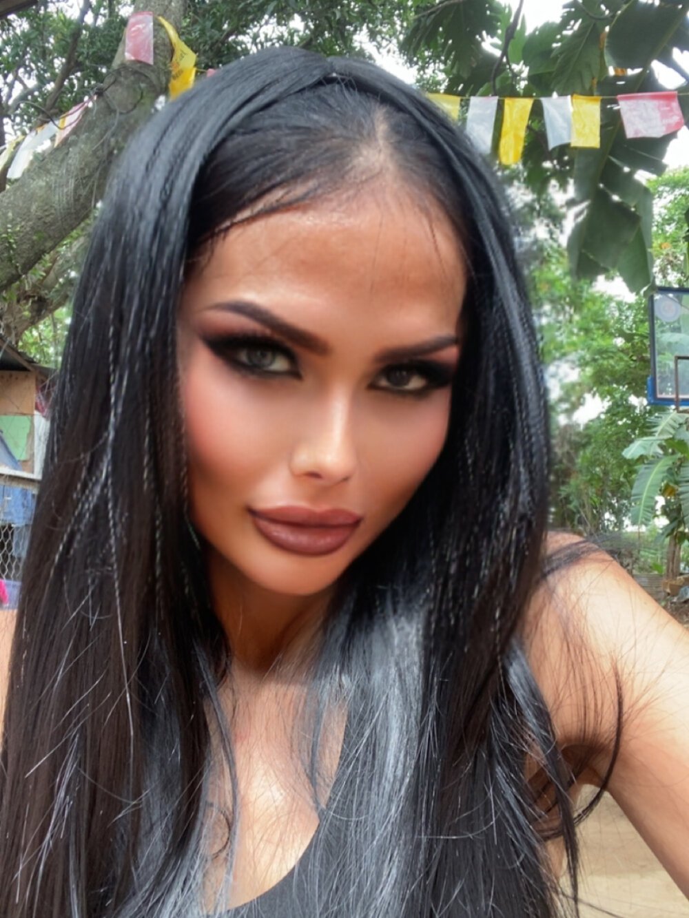 Model urNAUGHTYbabyGIRLxx