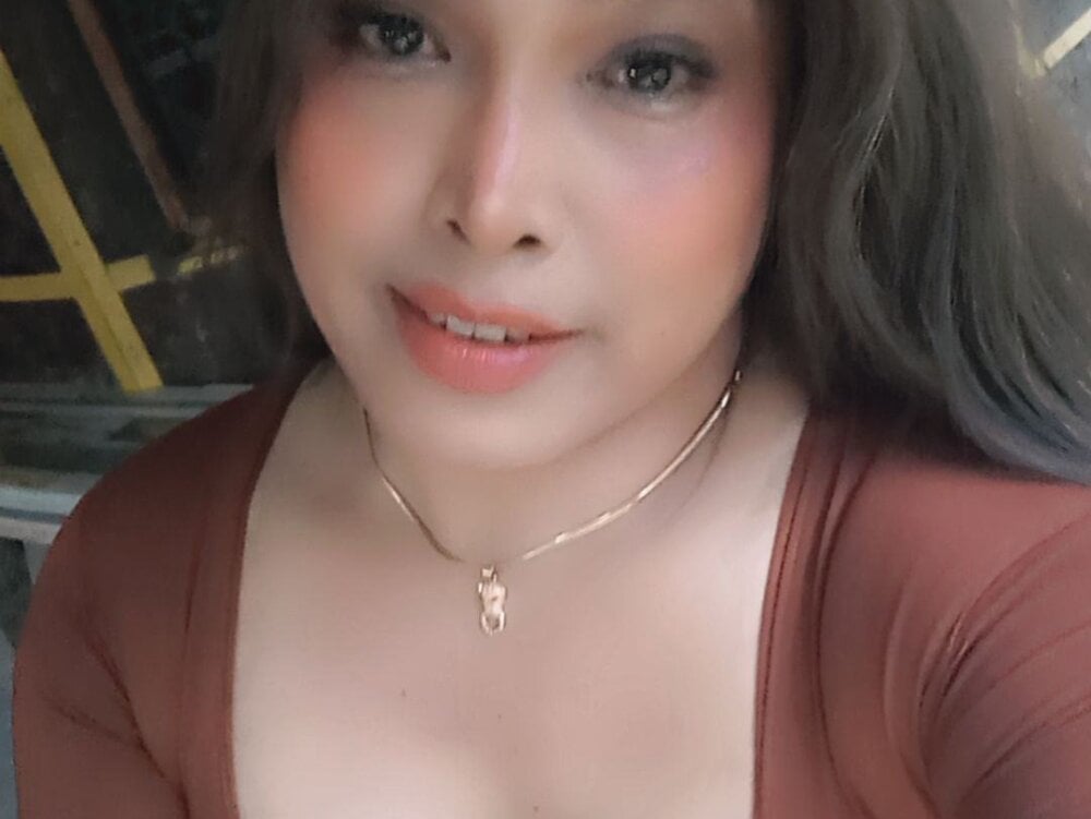 Model wildcummermuch