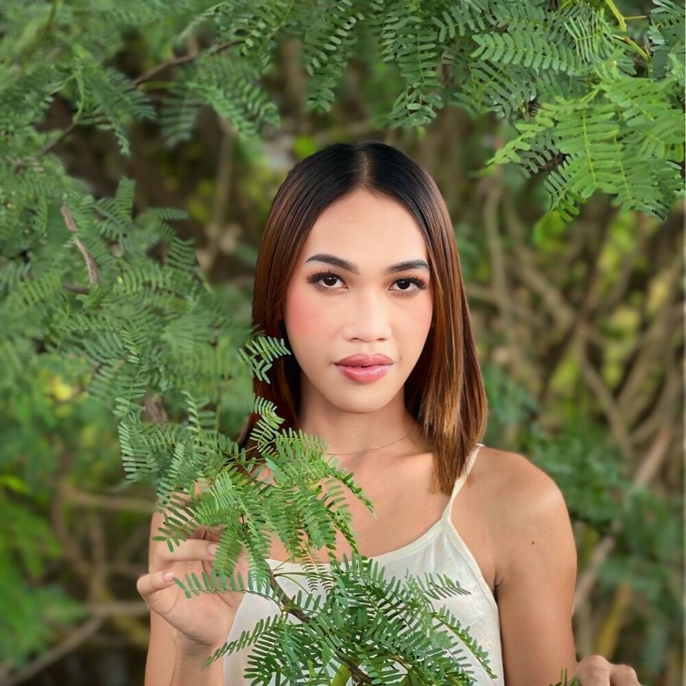 Model your_wifey